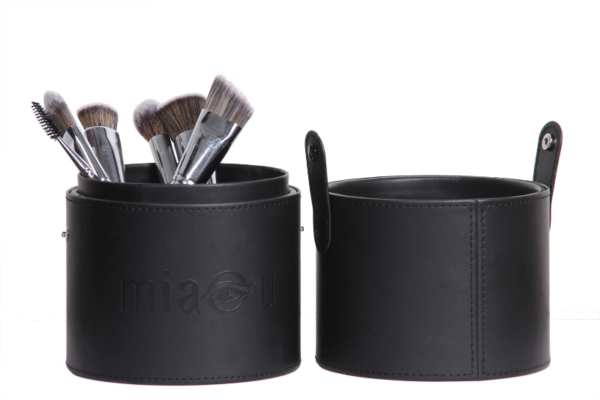 Miaou Cosmetics - PRA 1625c