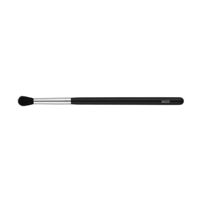 M020 Eyeshadow Blending Brush - Image 1